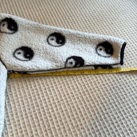 LA Grown Yin Yang Hoodie - Picture 6 of 6